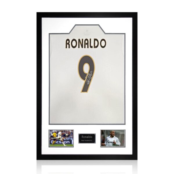 Ronaldo Signed Real 0652988da0b4fe74f41cced9002f3928