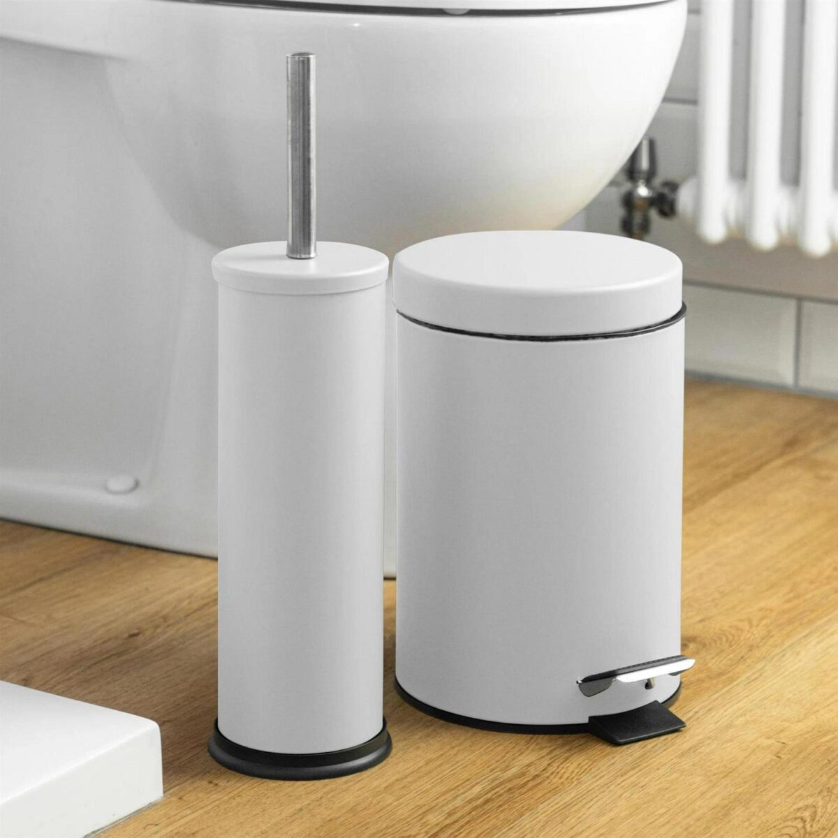 Round Toilet Brush a cad91a9cb60c7a7b536605e90f8dcf6f