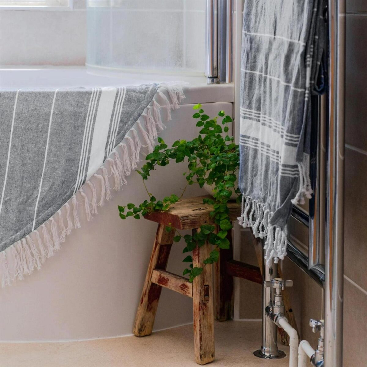 Round Turkish Cotton Beach Towel Lightweight Beach Peshtemal 190cm Grey - Image 5