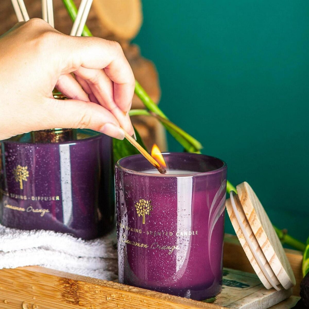 Scented Candle and R 160b146f0ae3e545ab32648faa760c1e