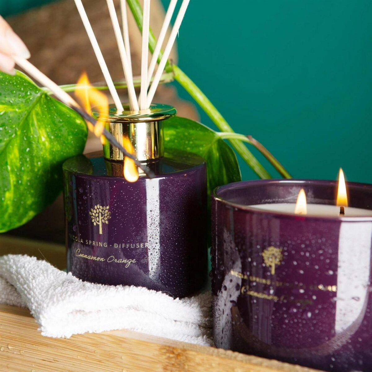 Scented Candle and R 5b37f0fb93ced79d7d542ce705e2fbed