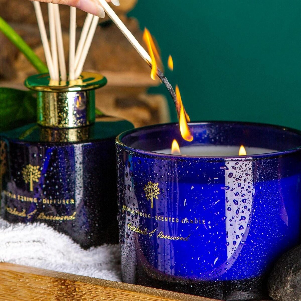 Scented Candle and R 7d4df8035f9010847bea95a69de01015