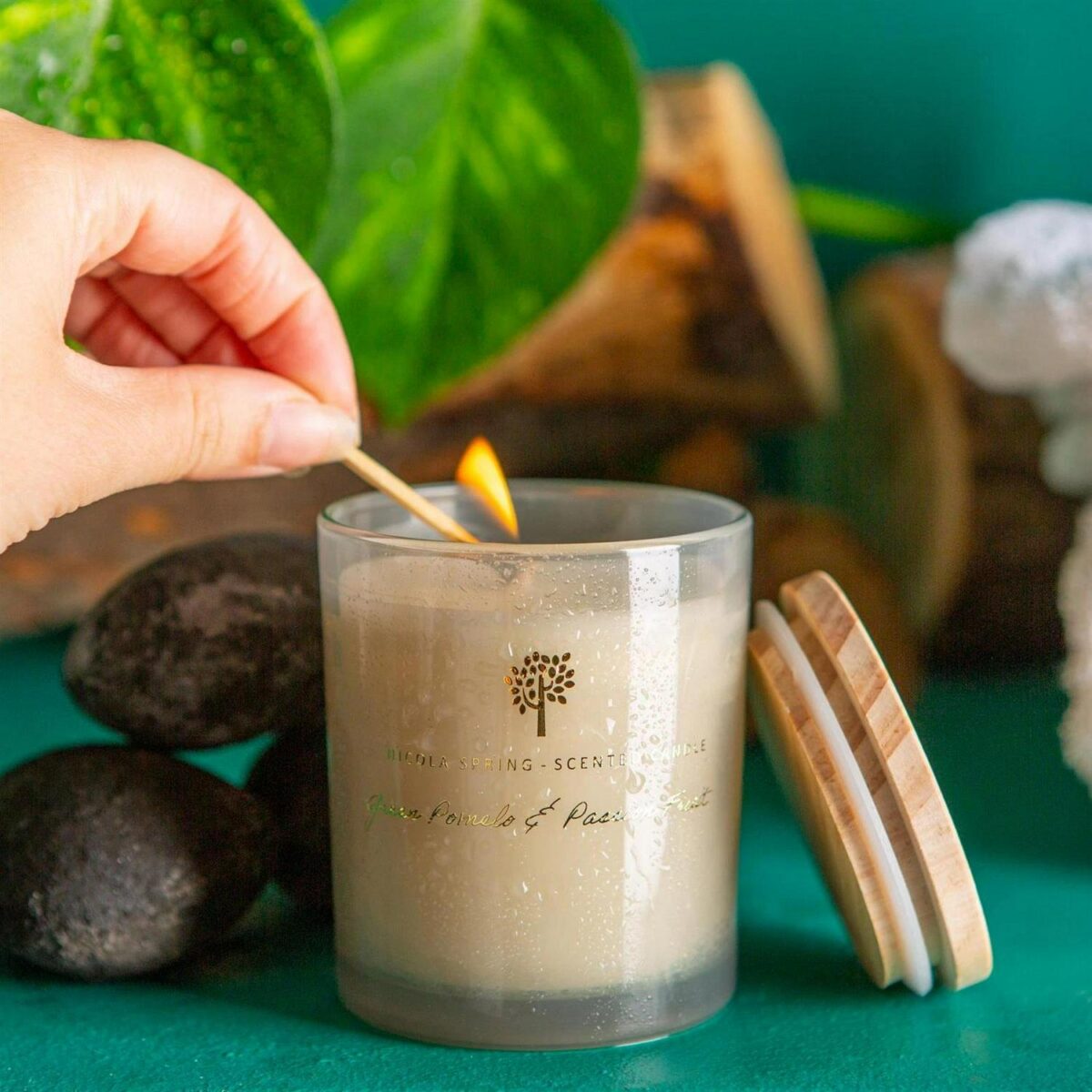 Soy Wax Scented Candle Gift 21hr Burn 130g Green Pomelo and Passion Fruit - Image 5