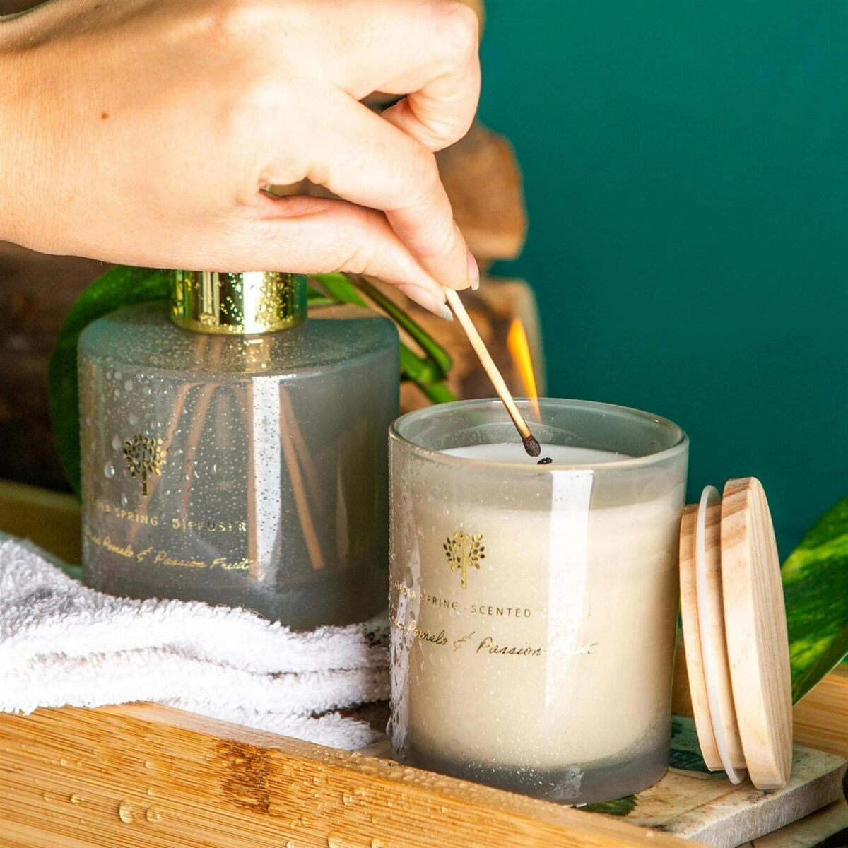 Soy Wax Scented Candle Gift 21hr Burn 130g Green Pomelo and Passion Fruit - Image 6