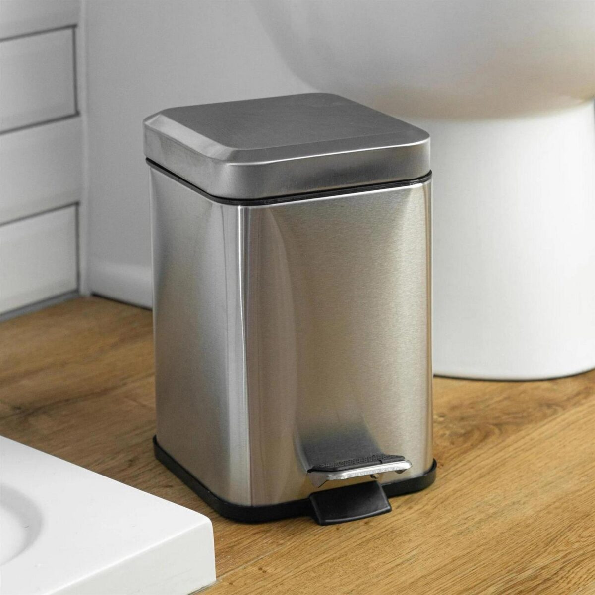 Square Bathroom Peda b23d50fa7928e9fff31b14619fd72cca