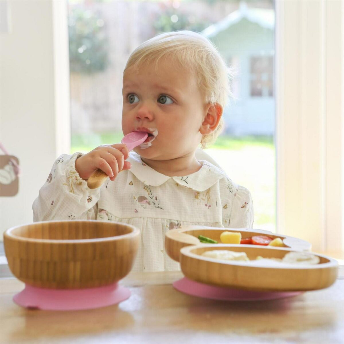Tiny Dining Pink Bam 5a12c2046ce754694abbf9cb6df59f07