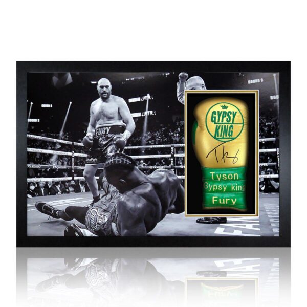 Tyson Fury Signed Bo fed05b05a0104ea94c9db58ff288d7f2