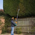 Webb 26cc 42cm Petrol Split Shaft Long Reach Hedge Trimmer - Model WEPHT26 - Image 5