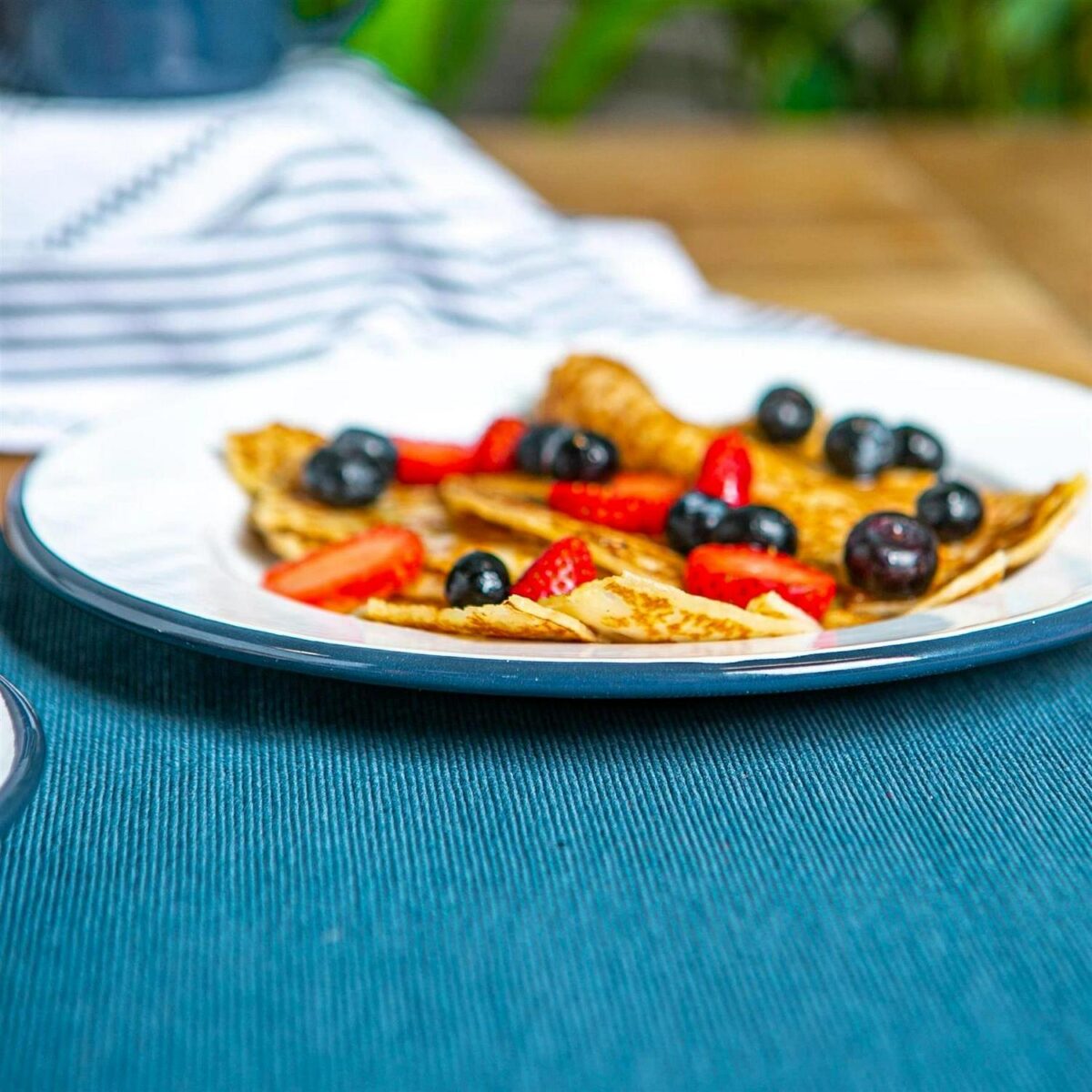 White Enamel Dinner Plates Metal Outdoor Camping Food Dishes 25.5cm 6 Colours - Image 7