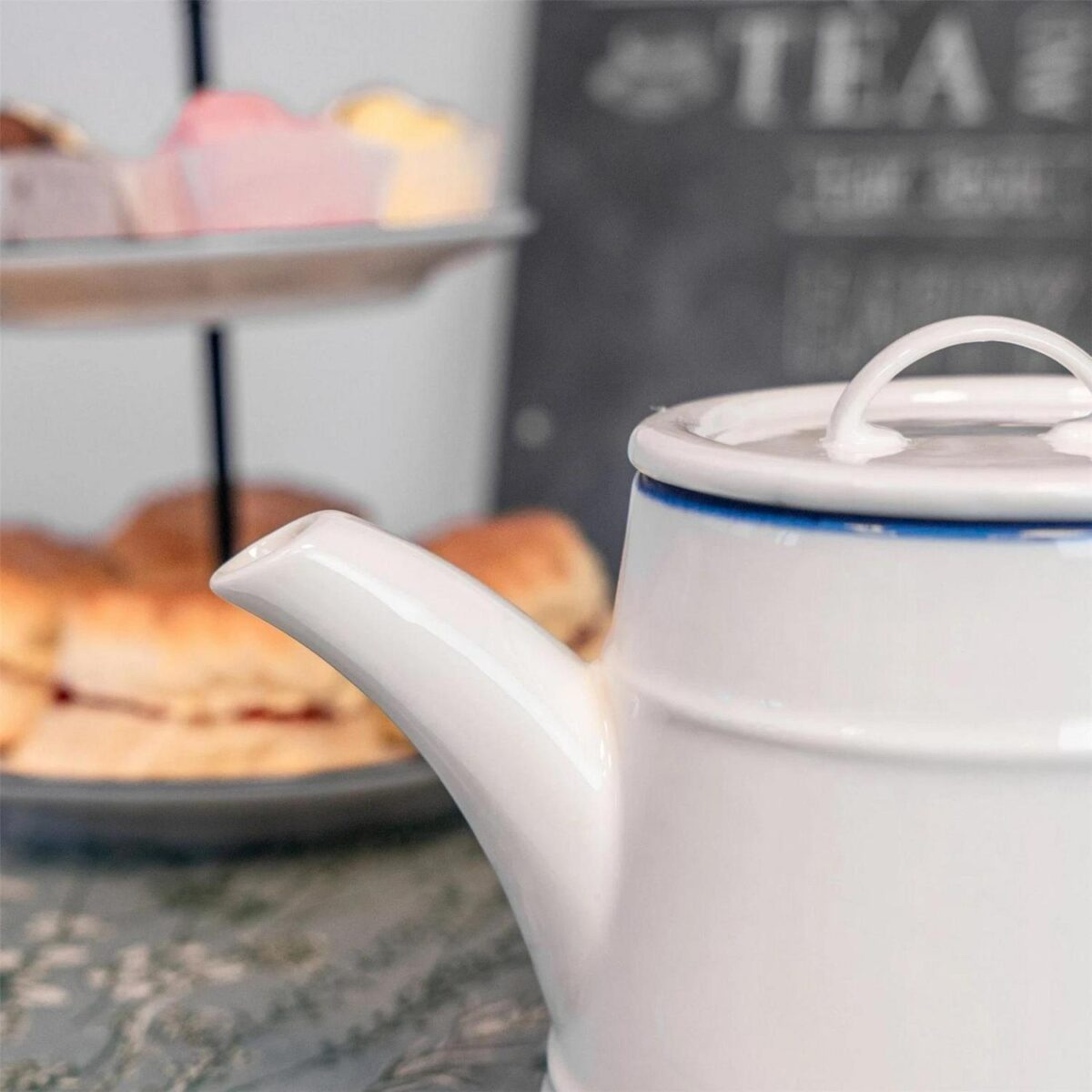 White Teapot Rustic ea19be15b8fe6ec03756bfd261488ae5