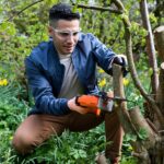 Yard Force 20V 12cm Mini Chainsaw + 20V (2Ah) Battery and Charger Bundle - Image 6