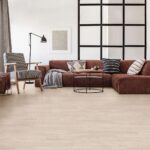 Golden Select Easton Oak AC5 Laminate Flooring with Foam Underlay - 1.146 m Per Pack